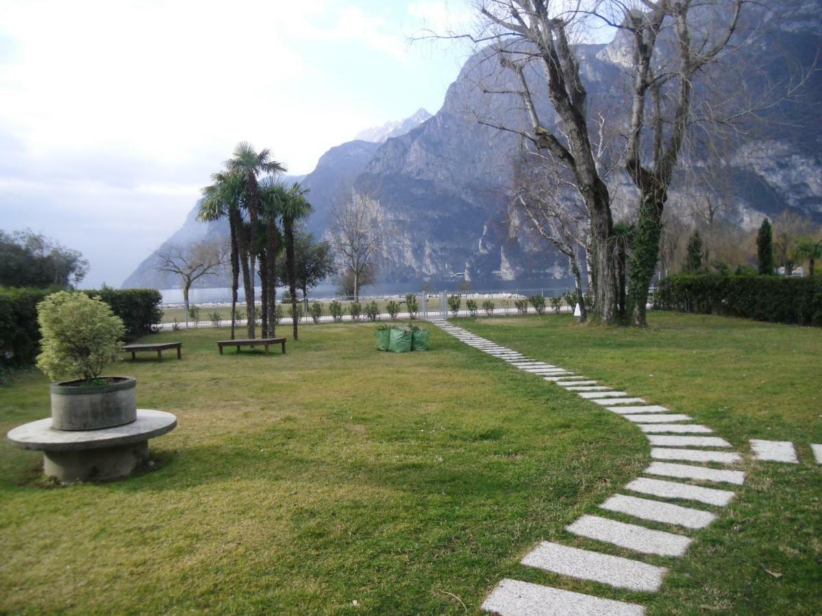 Garda Blu Apartment Riva del Garda Eksteriør bilde