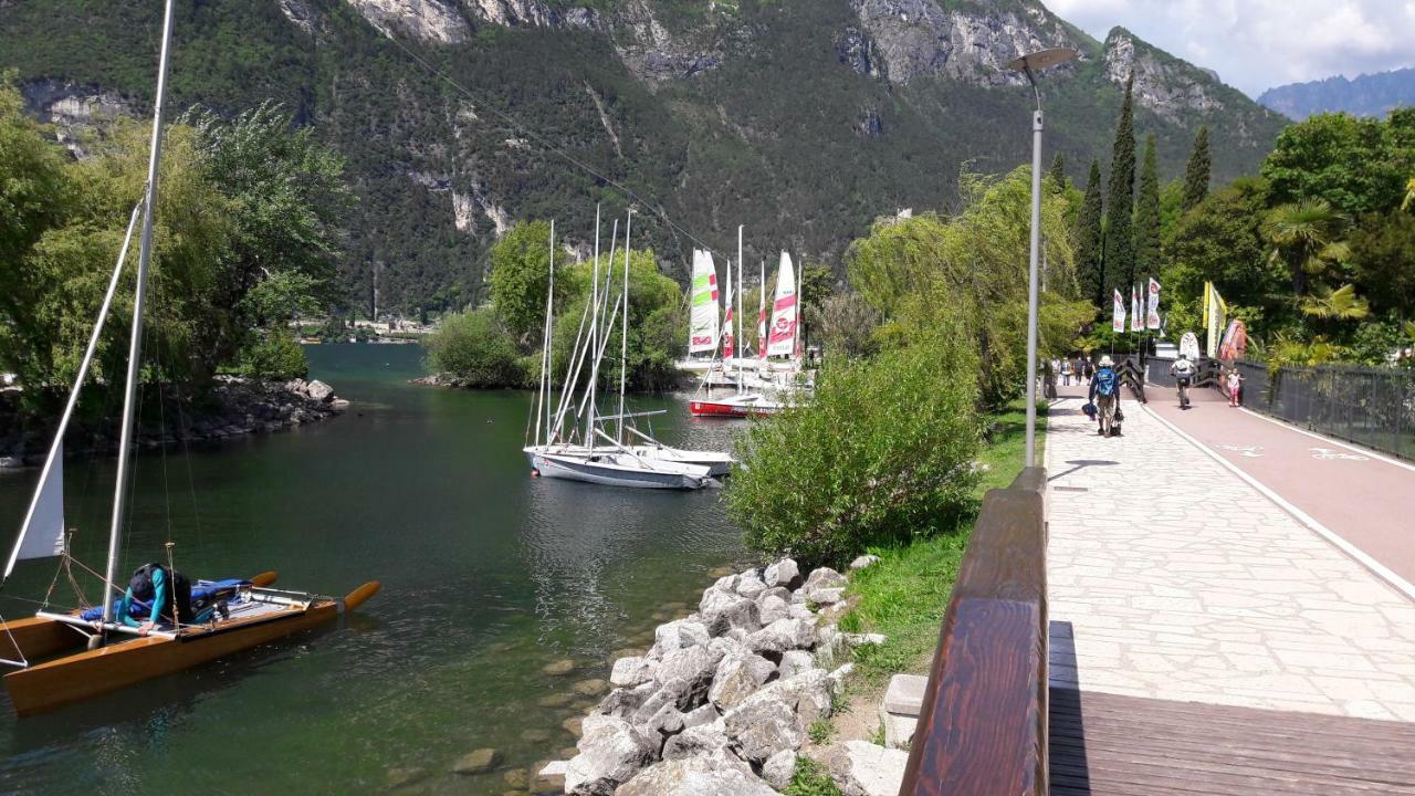 Garda Blu Apartment Riva del Garda Eksteriør bilde