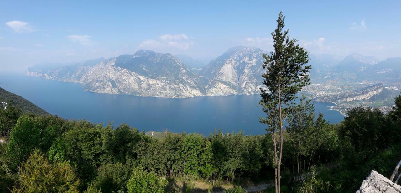 Garda Blu Apartment Riva del Garda Eksteriør bilde